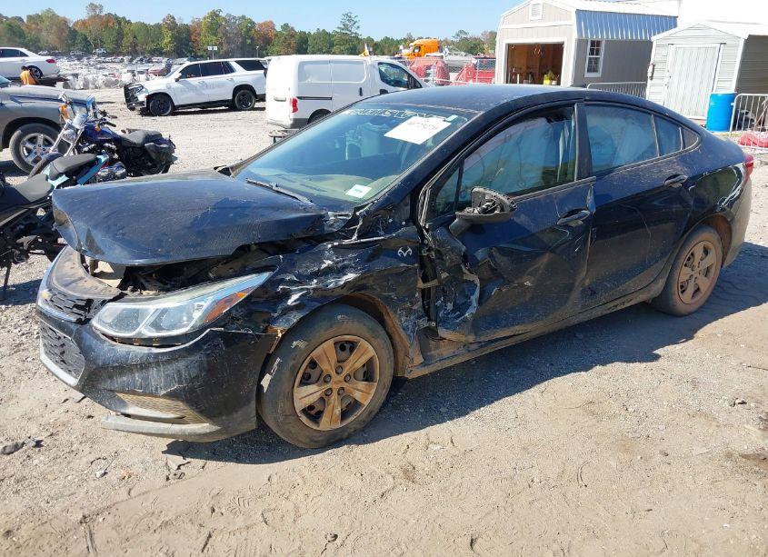 Photo 2 of 2018 Chevrolet Cruze LS AUTO (VIN 1G1BC5SM5J7148885)