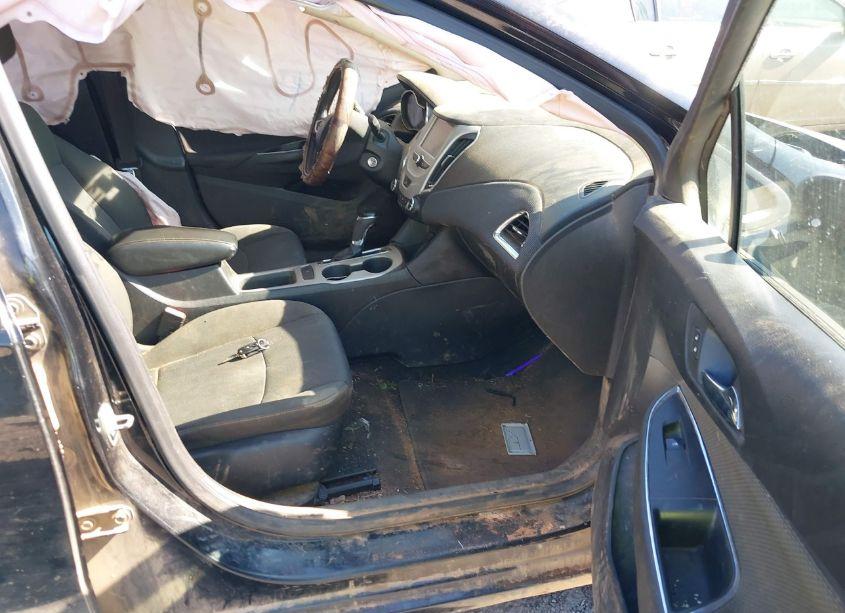 Photo 5 of 2018 Chevrolet Cruze LS AUTO (VIN 1G1BC5SM5J7148885)