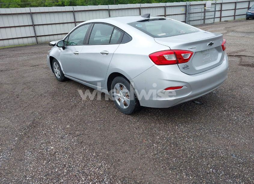 Photo 3 of 2018 Chevrolet Cruze LS AUTO (VIN 1G1BC5SM5J7202671)