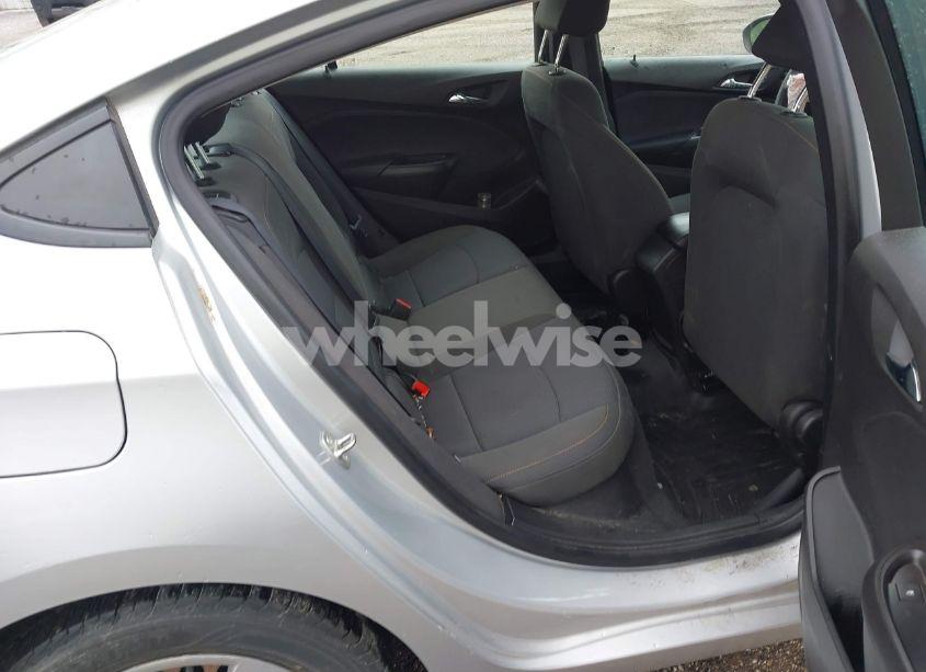 Photo 8 of 2018 Chevrolet Cruze LS AUTO (VIN 1G1BC5SM5J7202671)