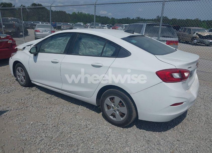Photo 3 of 2018 Chevrolet Cruze LS AUTO (VIN 1G1BC5SM5J7209572)