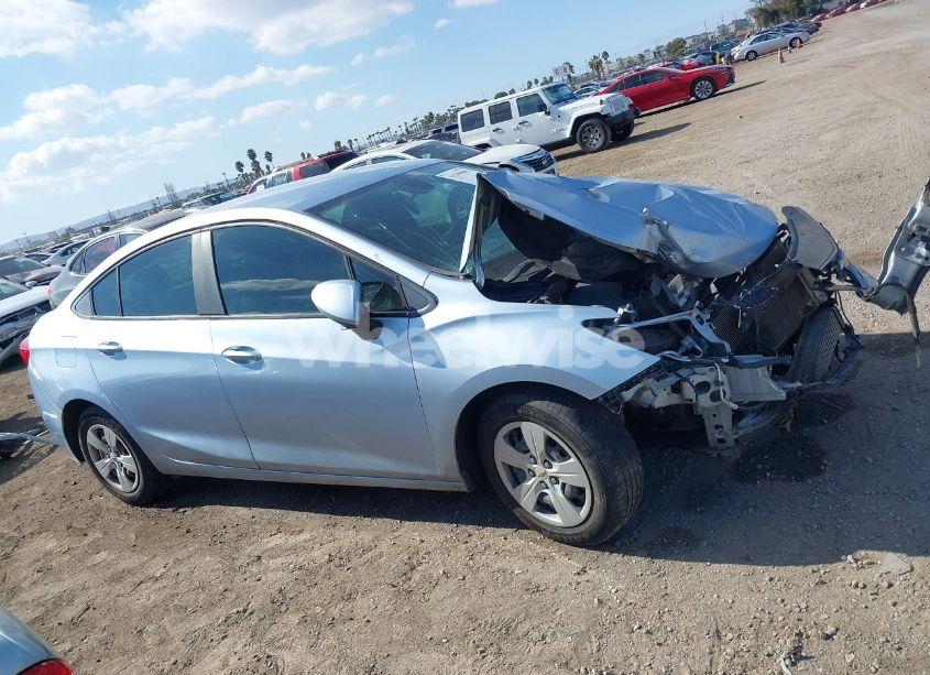 Photo 14 of 2018 Chevrolet Cruze LS AUTO (VIN 1G1BC5SM5J7233399)