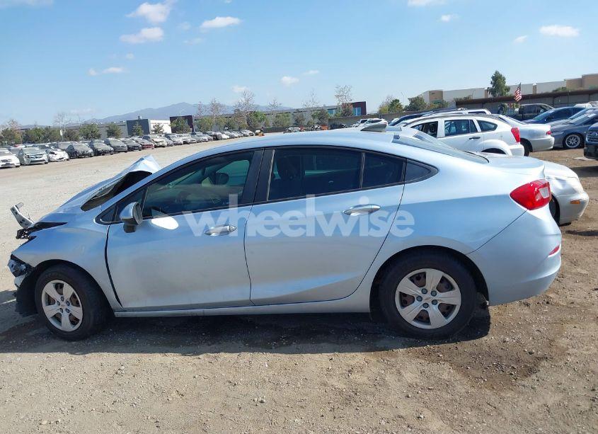 Photo 15 of 2018 Chevrolet Cruze LS AUTO (VIN 1G1BC5SM5J7233399)
