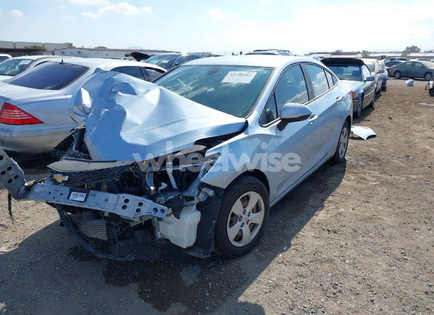 Photo 2 of 2018 Chevrolet Cruze LS AUTO (VIN 1G1BC5SM5J7233399)