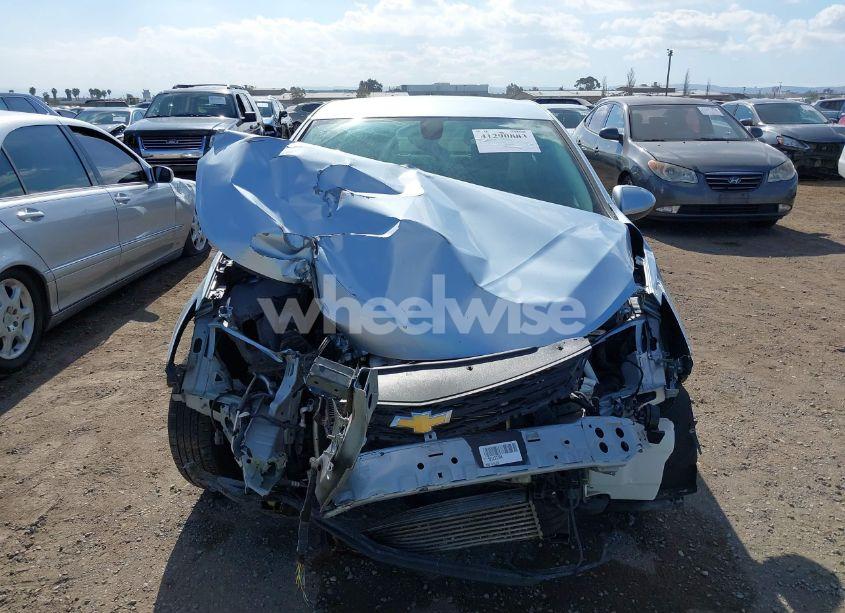 Photo 6 of 2018 Chevrolet Cruze LS AUTO (VIN 1G1BC5SM5J7233399)