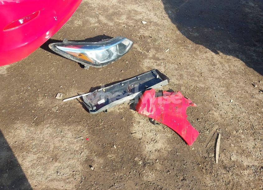 Photo 12 of 2018 Chevrolet Cruze LS AUTO (VIN 1G1BC5SM5J7247318)