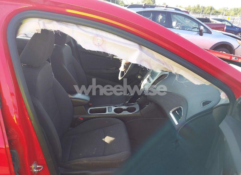 Photo 5 of 2018 Chevrolet Cruze LS AUTO (VIN 1G1BC5SM5J7247318)