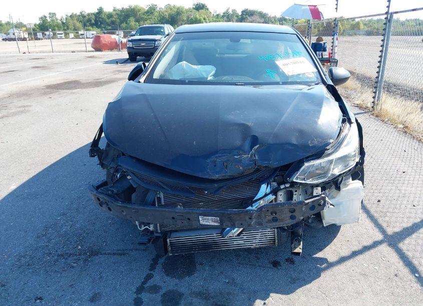 Photo 6 of 2019 Chevrolet Cruze LS (VIN 1G1BC5SM5K7108985)