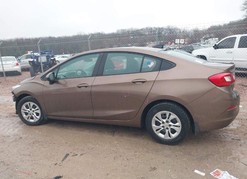 Photo 15 of 2019 Chevrolet Cruze LS (VIN 1G1BC5SM5K7134342)