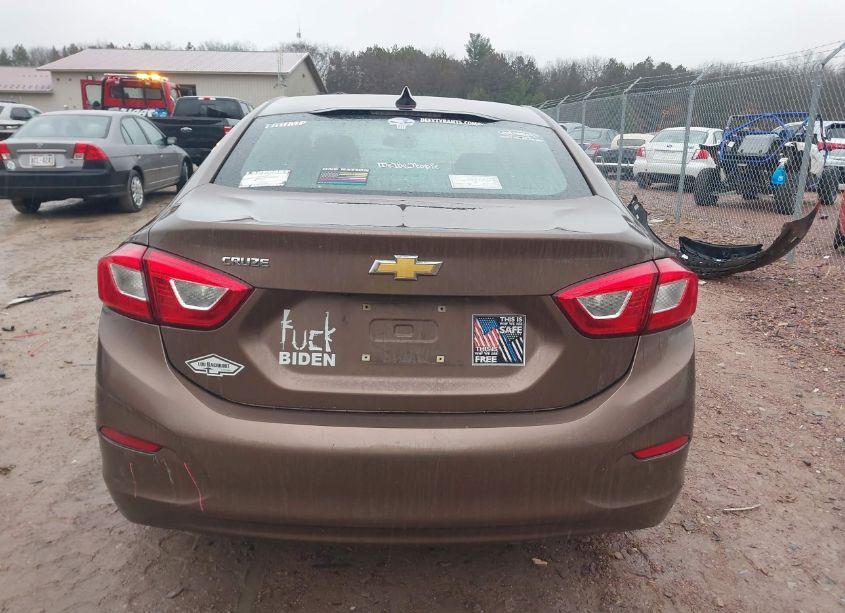 Photo 17 of 2019 Chevrolet Cruze LS (VIN 1G1BC5SM5K7134342)