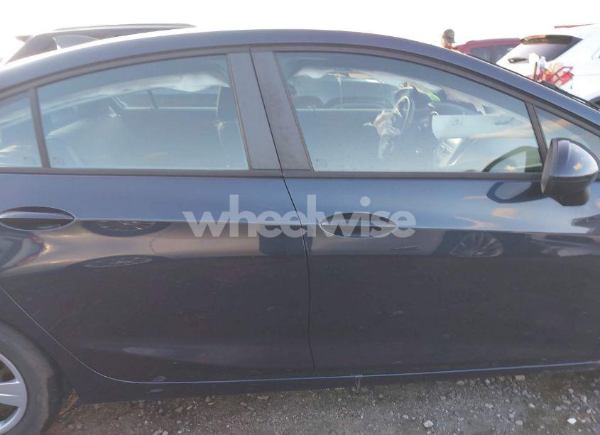 Photo 13 of 2016 Chevrolet Cruze LS AUTO (VIN 1G1BC5SM6G7255484)