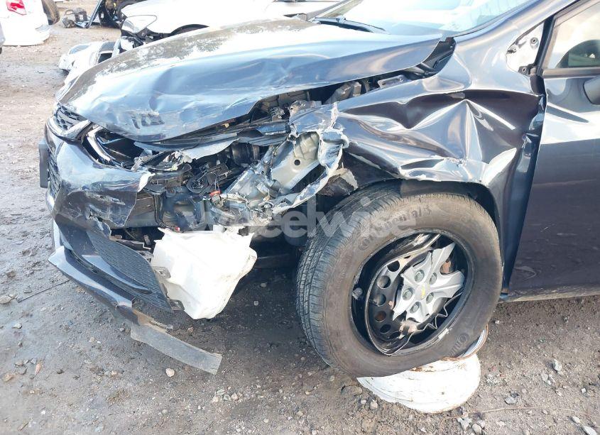 Photo 6 of 2016 Chevrolet Cruze LS AUTO (VIN 1G1BC5SM6G7255484)