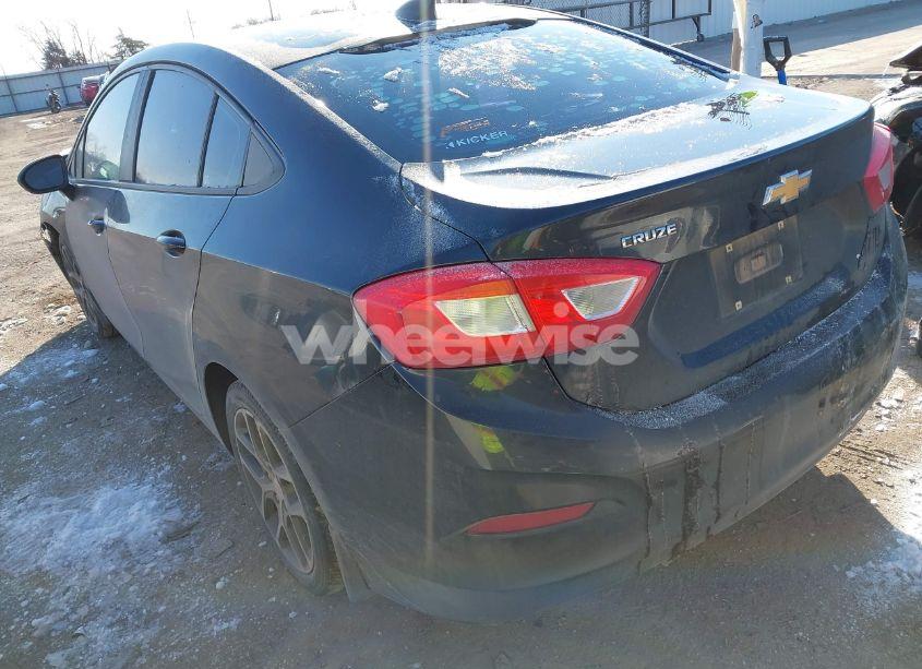 Photo 3 of 2016 Chevrolet Cruze LS AUTO (VIN 1G1BC5SM6G7286928)