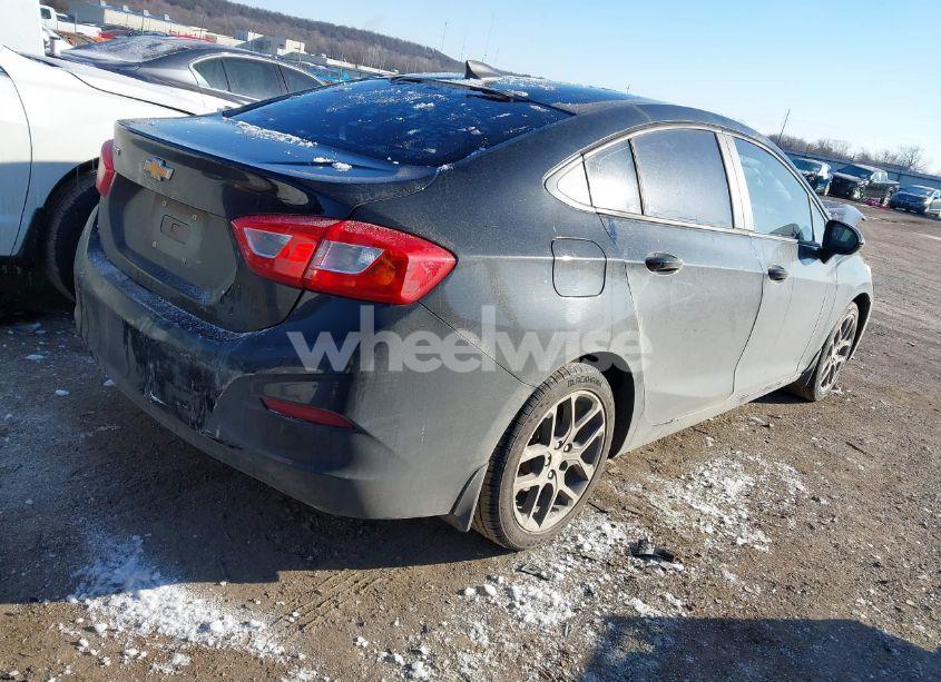 Photo 4 of 2016 Chevrolet Cruze LS AUTO (VIN 1G1BC5SM6G7286928)