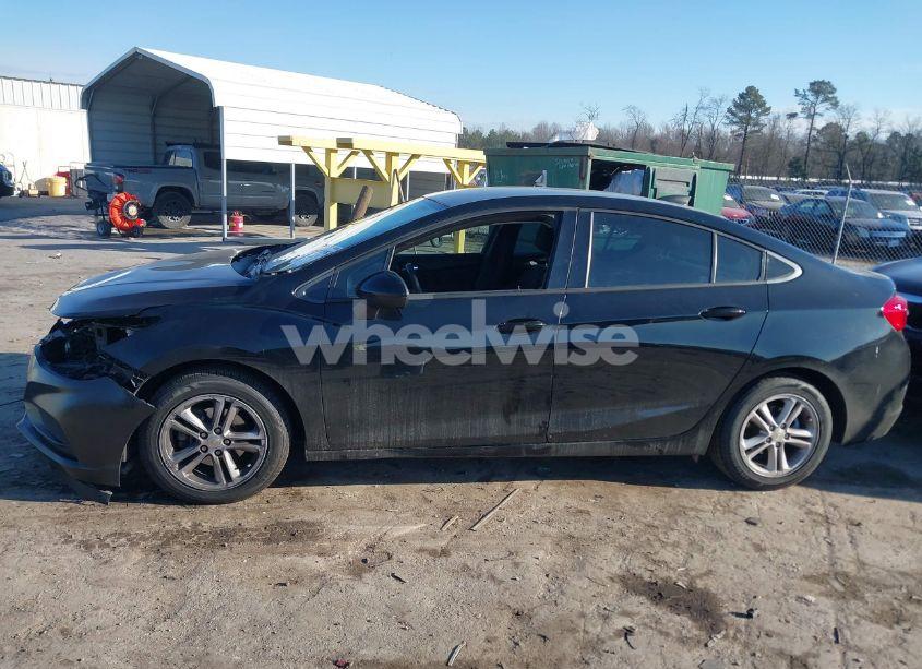 Photo 14 of 2017 Chevrolet Cruze LS AUTO (VIN 1G1BC5SM6H7156391)