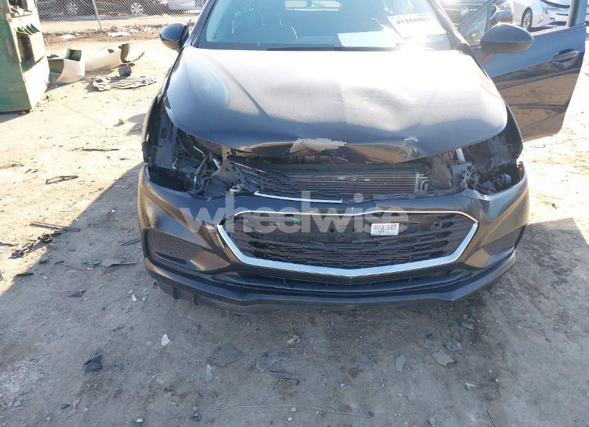 Photo 6 of 2017 Chevrolet Cruze LS AUTO (VIN 1G1BC5SM6H7156391)