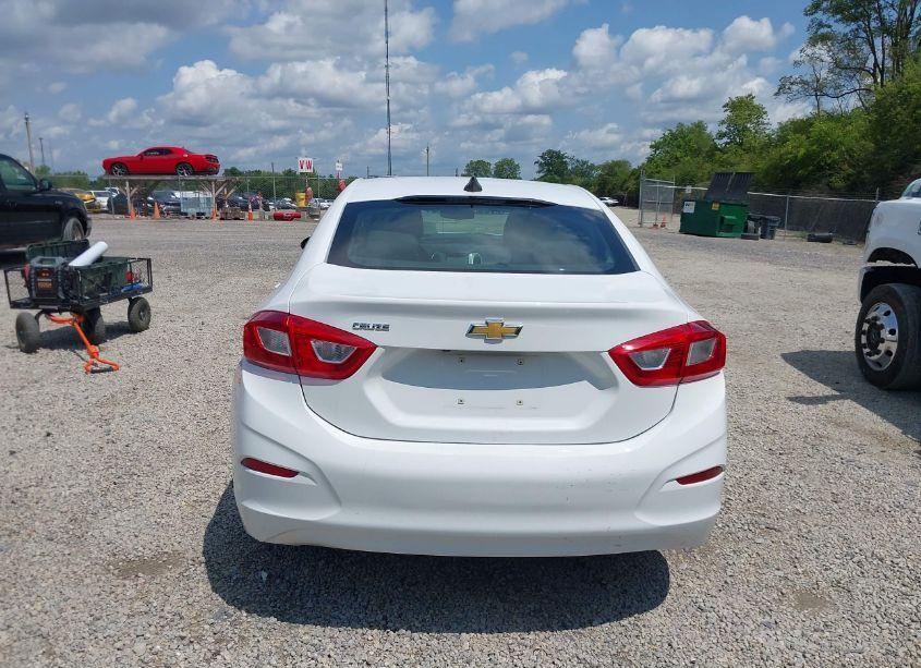 Photo 16 of 2017 Chevrolet Cruze LS AUTO (VIN 1G1BC5SM6H7180559)