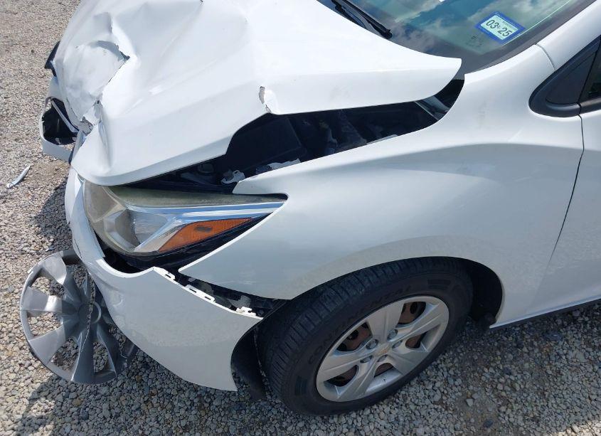 Photo 18 of 2017 Chevrolet Cruze LS AUTO (VIN 1G1BC5SM6H7180559)