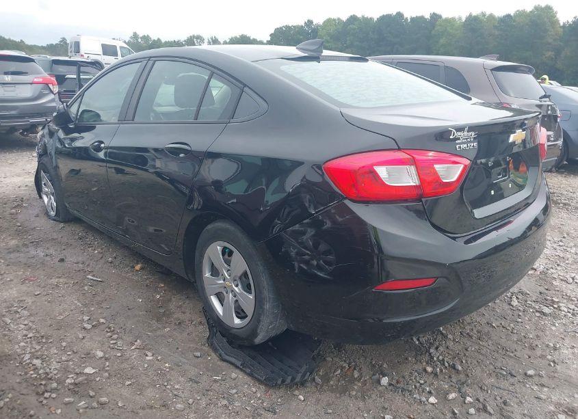 Photo 3 of 2017 Chevrolet Cruze LS AUTO (VIN 1G1BC5SM6H7206612)