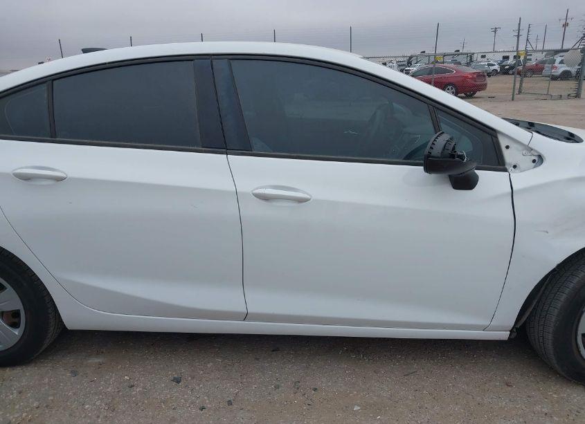 Photo 13 of 2017 Chevrolet Cruze LS AUTO (VIN 1G1BC5SM6H7217786)