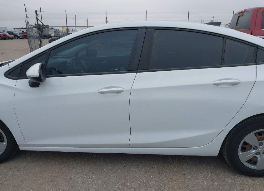 Photo 14 of 2017 Chevrolet Cruze LS AUTO (VIN 1G1BC5SM6H7217786)