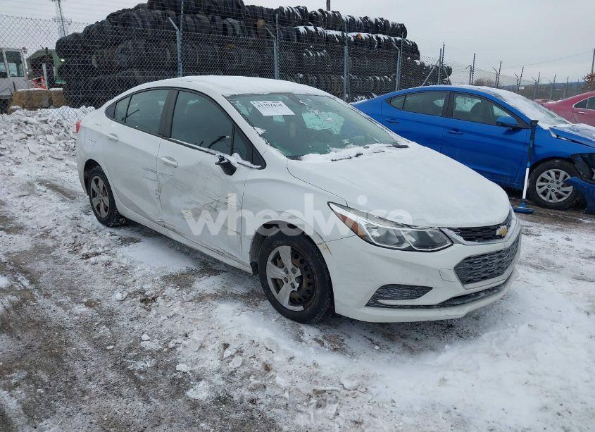 2017 Chevrolet Cruze LS AUTO (VIN 1G1BC5SM6H7231722) main photo