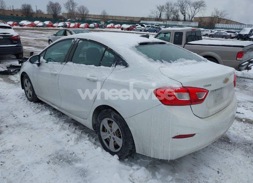 Photo 3 of 2017 Chevrolet Cruze LS AUTO (VIN 1G1BC5SM6H7231722)