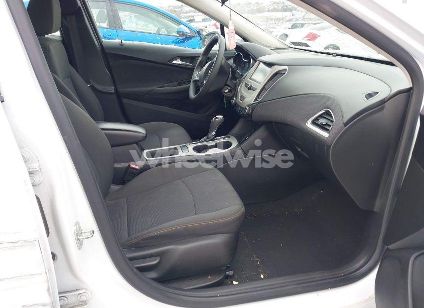 Photo 5 of 2017 Chevrolet Cruze LS AUTO (VIN 1G1BC5SM6H7231722)