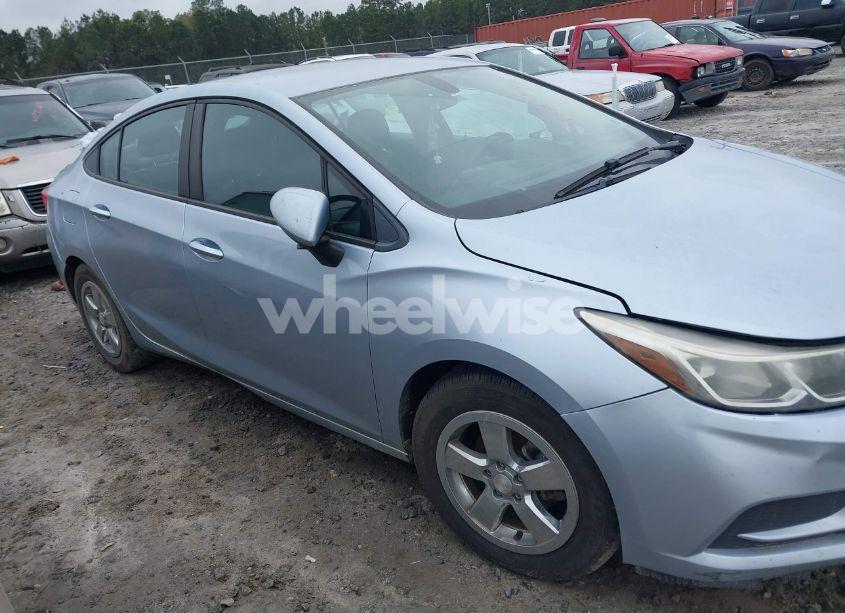 Photo 13 of 2017 Chevrolet Cruze LS AUTO (VIN 1G1BC5SM6H7234958)