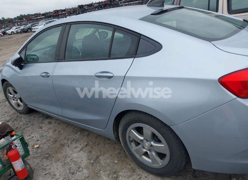 Photo 14 of 2017 Chevrolet Cruze LS AUTO (VIN 1G1BC5SM6H7234958)