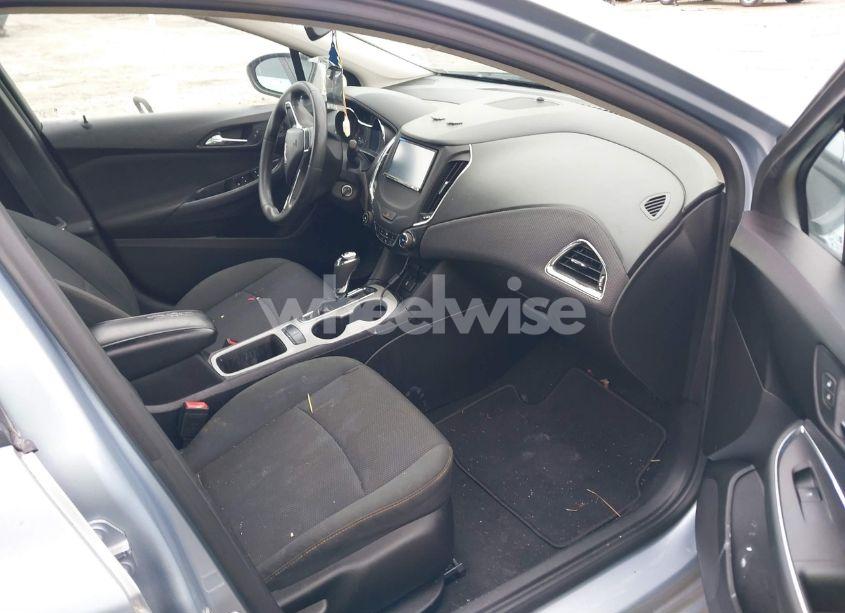 Photo 5 of 2017 Chevrolet Cruze LS AUTO (VIN 1G1BC5SM6H7234958)