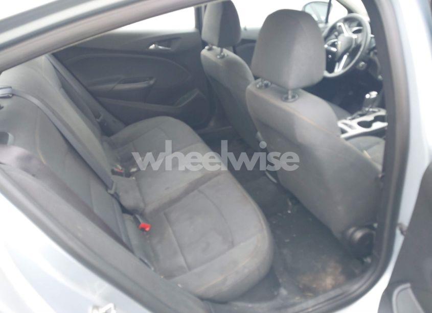 Photo 8 of 2017 Chevrolet Cruze LS AUTO (VIN 1G1BC5SM6H7234958)