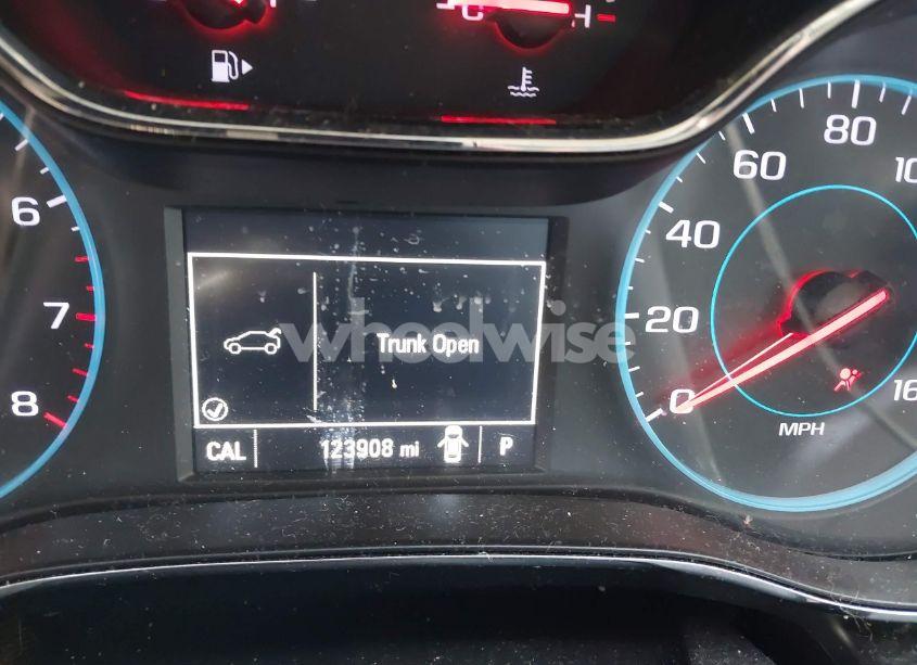 Photo 16 of 2018 Chevrolet Cruze LS AUTO (VIN 1G1BC5SM6J7134378)