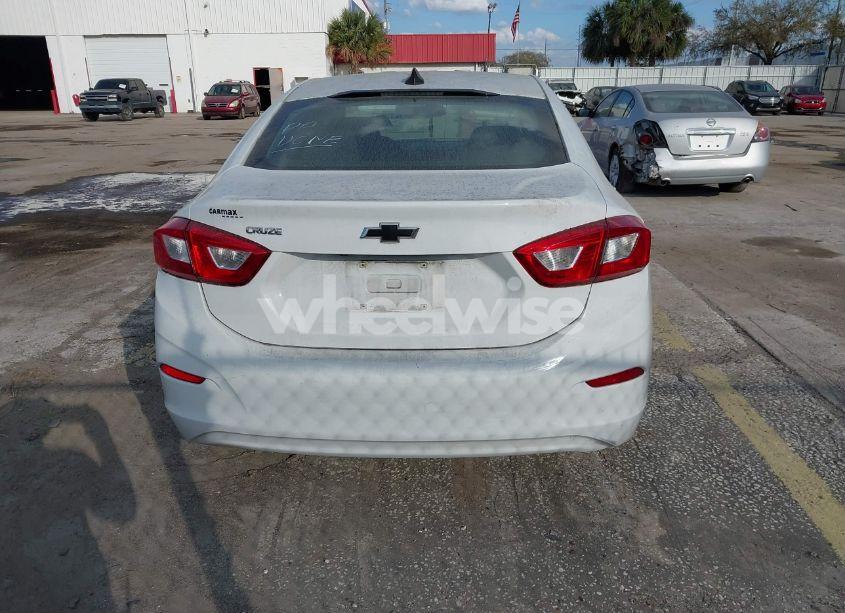 Photo 16 of 2018 Chevrolet Cruze LS AUTO (VIN 1G1BC5SM6J7137748)