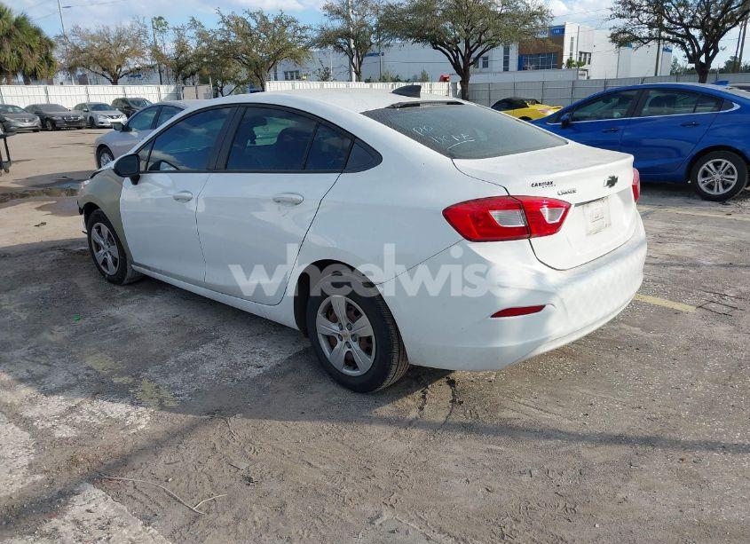 Photo 3 of 2018 Chevrolet Cruze LS AUTO (VIN 1G1BC5SM6J7137748)