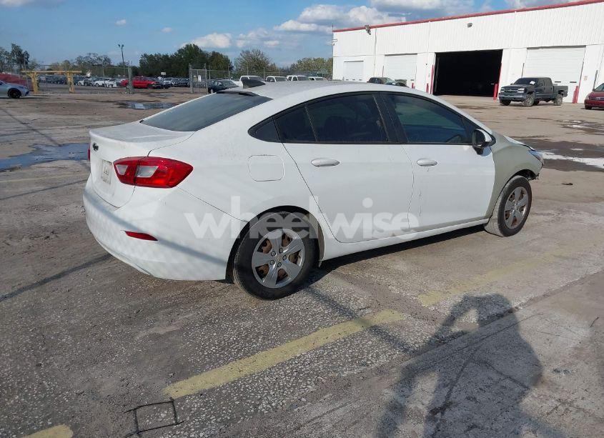 Photo 4 of 2018 Chevrolet Cruze LS AUTO (VIN 1G1BC5SM6J7137748)