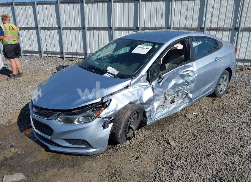 Photo 2 of 2018 Chevrolet Cruze LS AUTO (VIN 1G1BC5SM6J7167431)