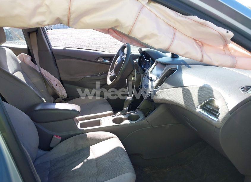 Photo 5 of 2018 Chevrolet Cruze LS AUTO (VIN 1G1BC5SM6J7167431)