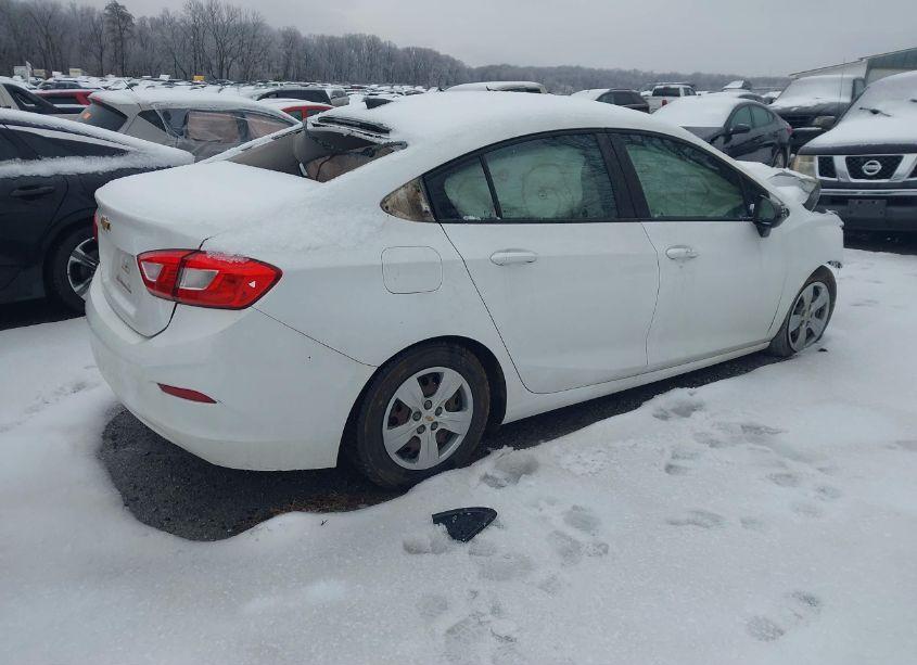 Photo 4 of 2018 Chevrolet Cruze LS AUTO (VIN 1G1BC5SM6J7205563)