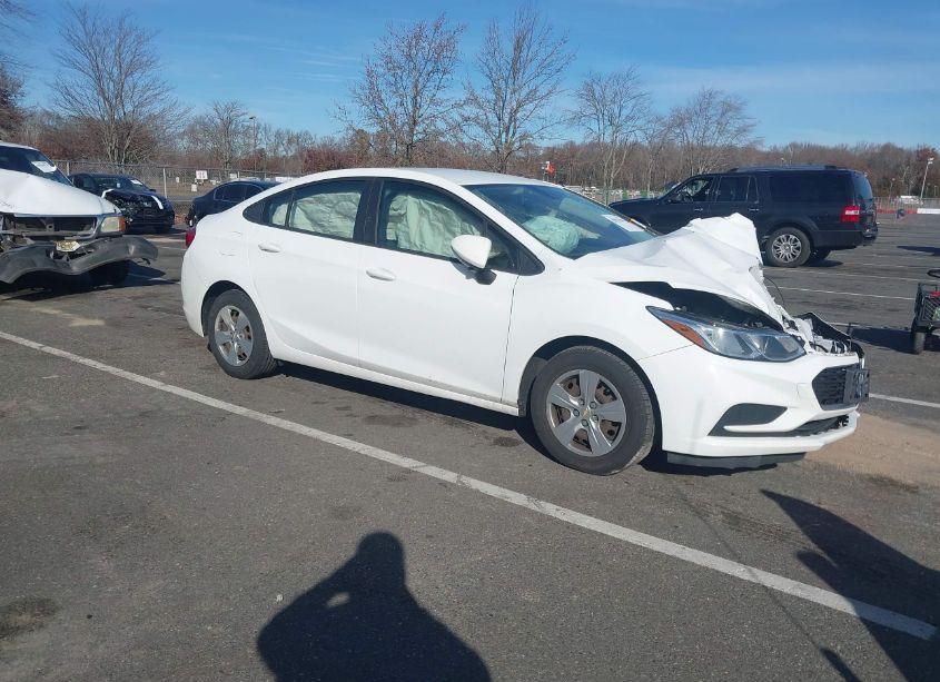 2018 Chevrolet Cruze LS AUTO (VIN 1G1BC5SM6J7210956) main photo