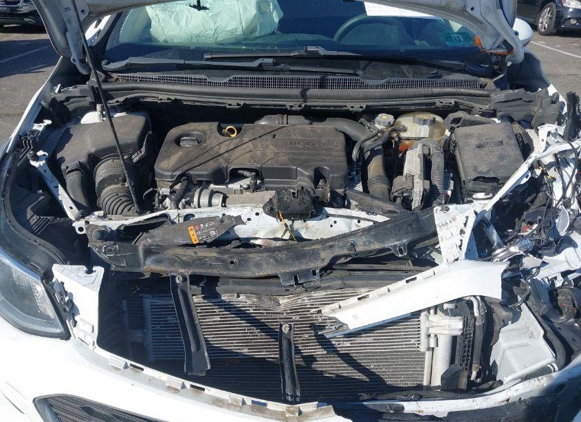 Photo 10 of 2018 Chevrolet Cruze LS AUTO (VIN 1G1BC5SM6J7210956)