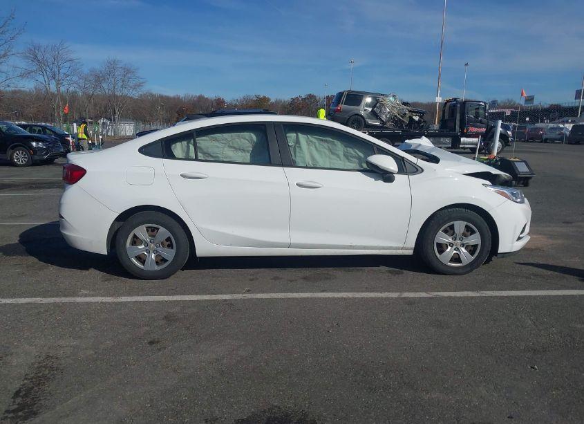 Photo 13 of 2018 Chevrolet Cruze LS AUTO (VIN 1G1BC5SM6J7210956)