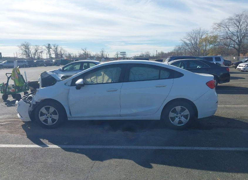 Photo 14 of 2018 Chevrolet Cruze LS AUTO (VIN 1G1BC5SM6J7210956)