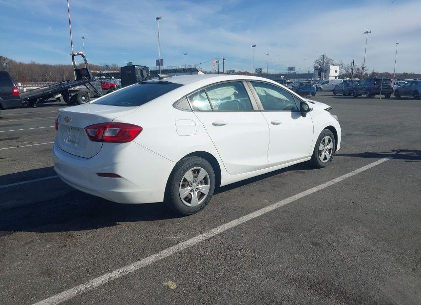 Photo 4 of 2018 Chevrolet Cruze LS AUTO (VIN 1G1BC5SM6J7210956)