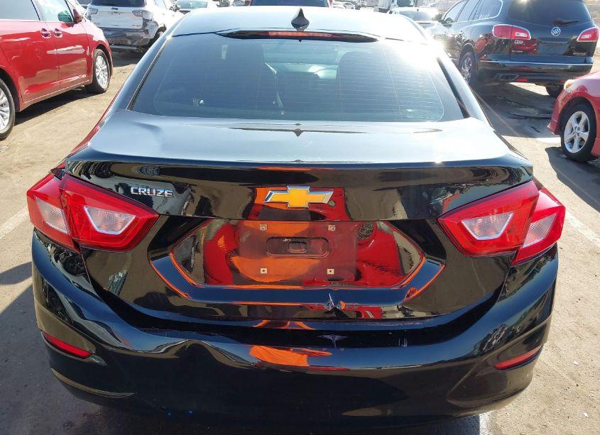 Photo 6 of 2018 Chevrolet Cruze LS AUTO (VIN 1G1BC5SM6J7215672)