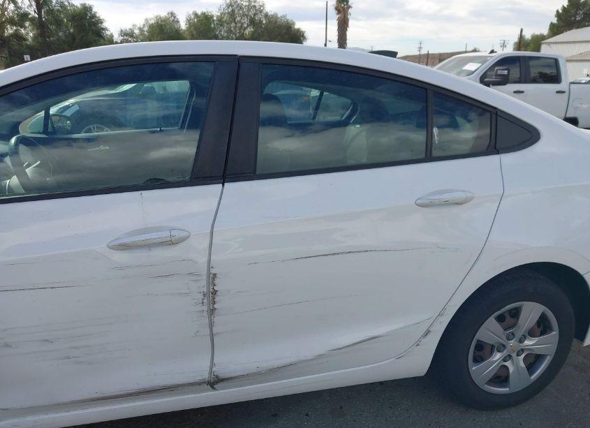 Photo 12 of 2018 Chevrolet Cruze LS AUTO (VIN 1G1BC5SM6J7216059)