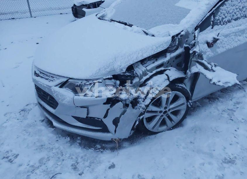 Photo 6 of 2018 Chevrolet Cruze LS AUTO (VIN 1G1BC5SM6J7220676)