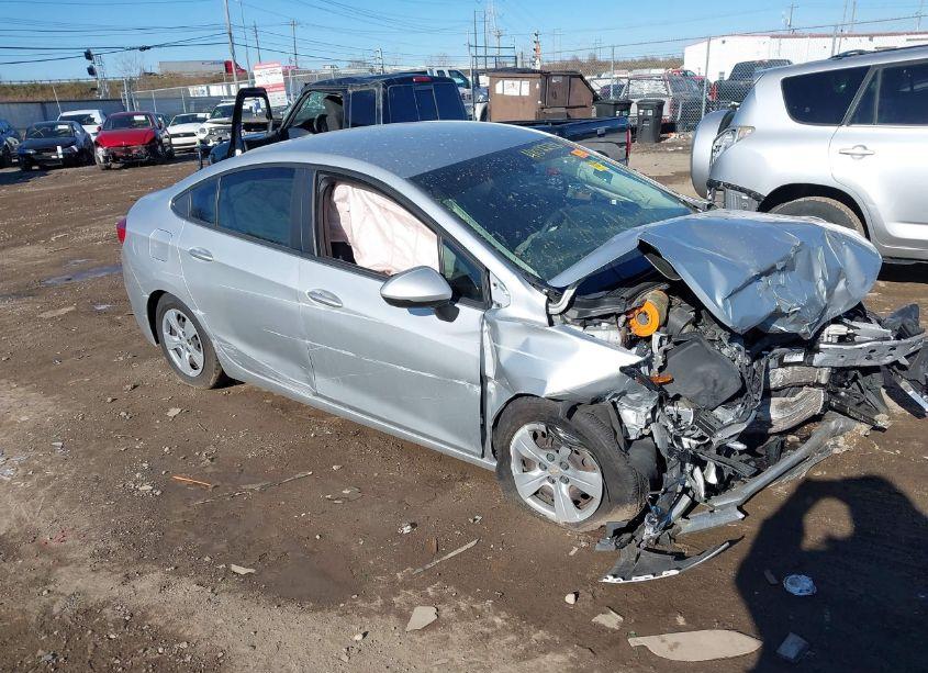 2018 Chevrolet Cruze LS AUTO (VIN 1G1BC5SM6J7236067) main photo