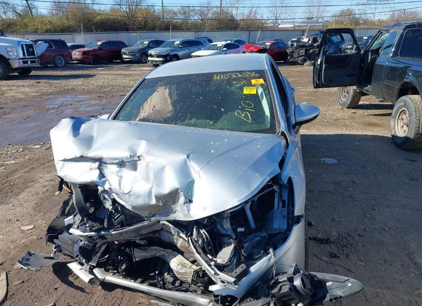 Photo 11 of 2018 Chevrolet Cruze LS AUTO (VIN 1G1BC5SM6J7236067)