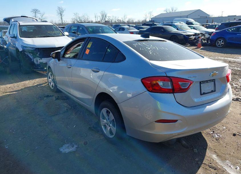 Photo 3 of 2018 Chevrolet Cruze LS AUTO (VIN 1G1BC5SM6J7236067)